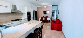 3-BR Penthouse Near Amenities